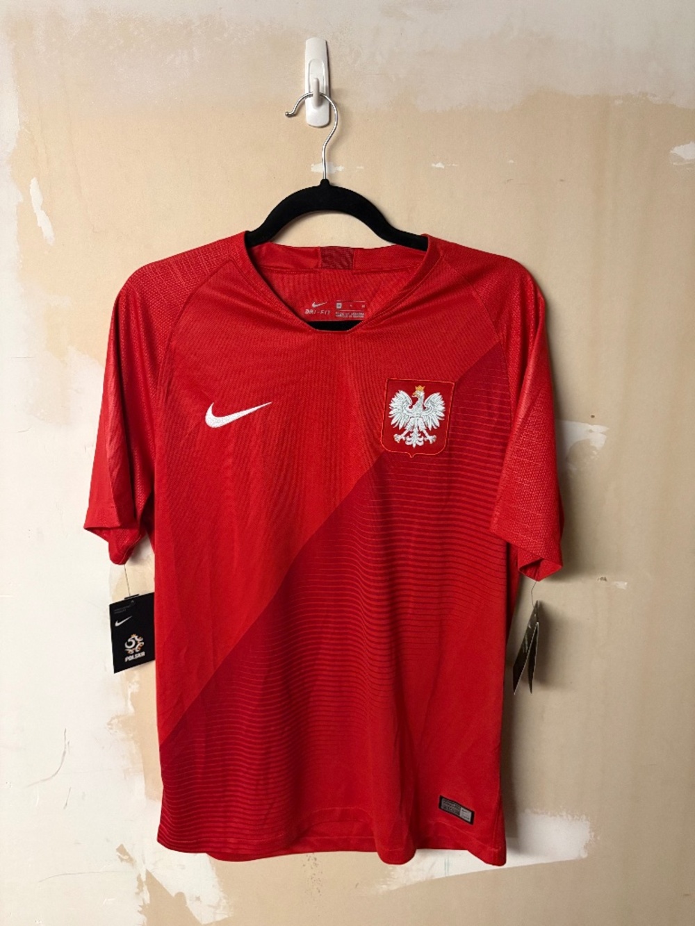 Poland 2018 Nike Home Shirt – Men's Medium – NWT